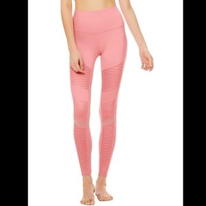 Alo Moto Leggings in Macaron Pink